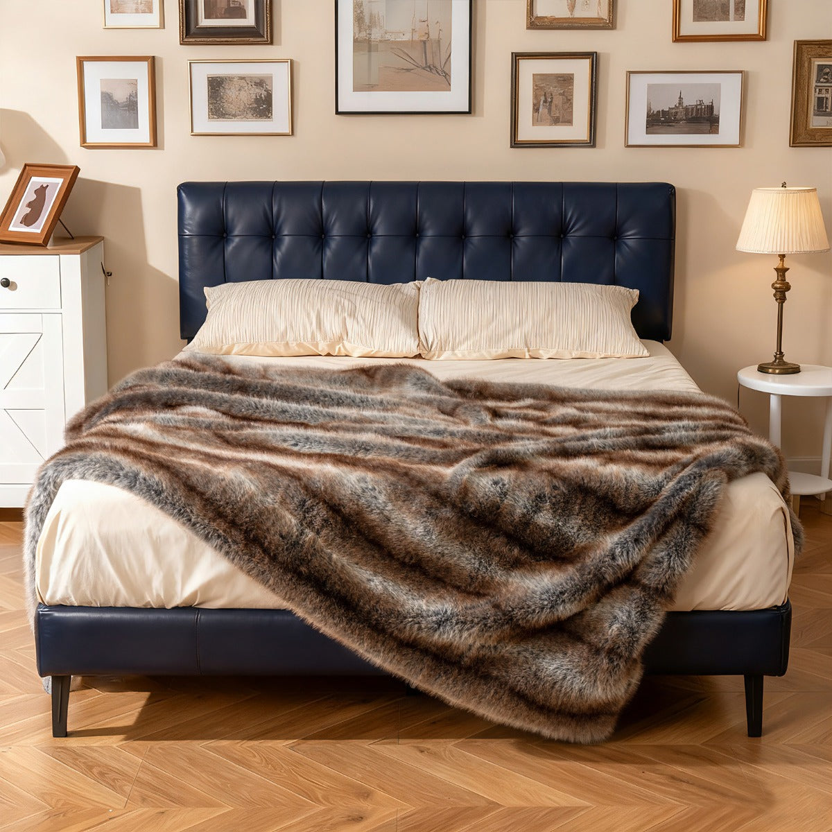 Livsk costway 153 x 203 cm zachte en donzige deken van imitatiebont gemaakt van imitatievossenbont een luxe dikke en warme beddeken 6