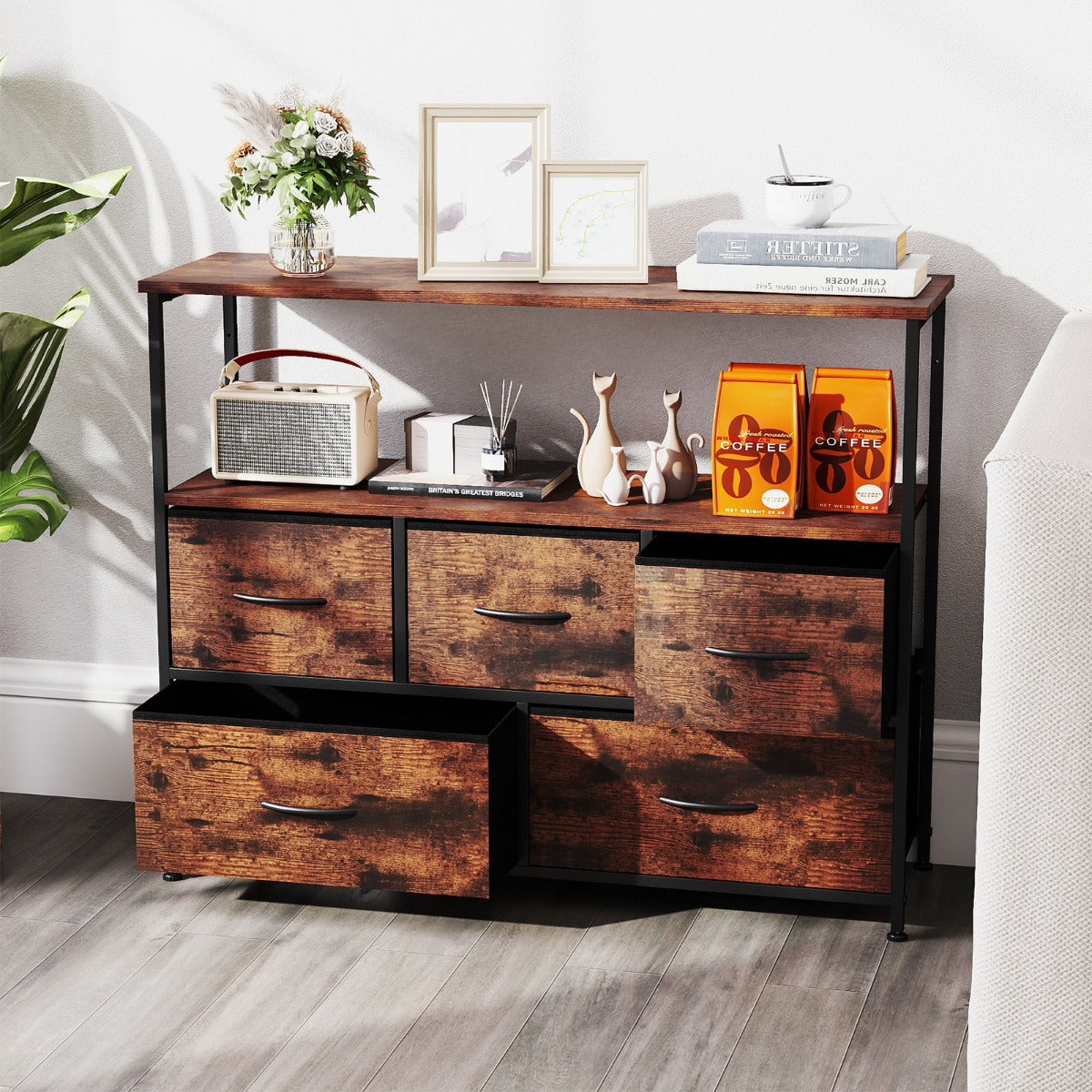Livsk costway opbergkast brede kast met 2 open houten planken 5 lades en een robuust metalen frame bruin 6