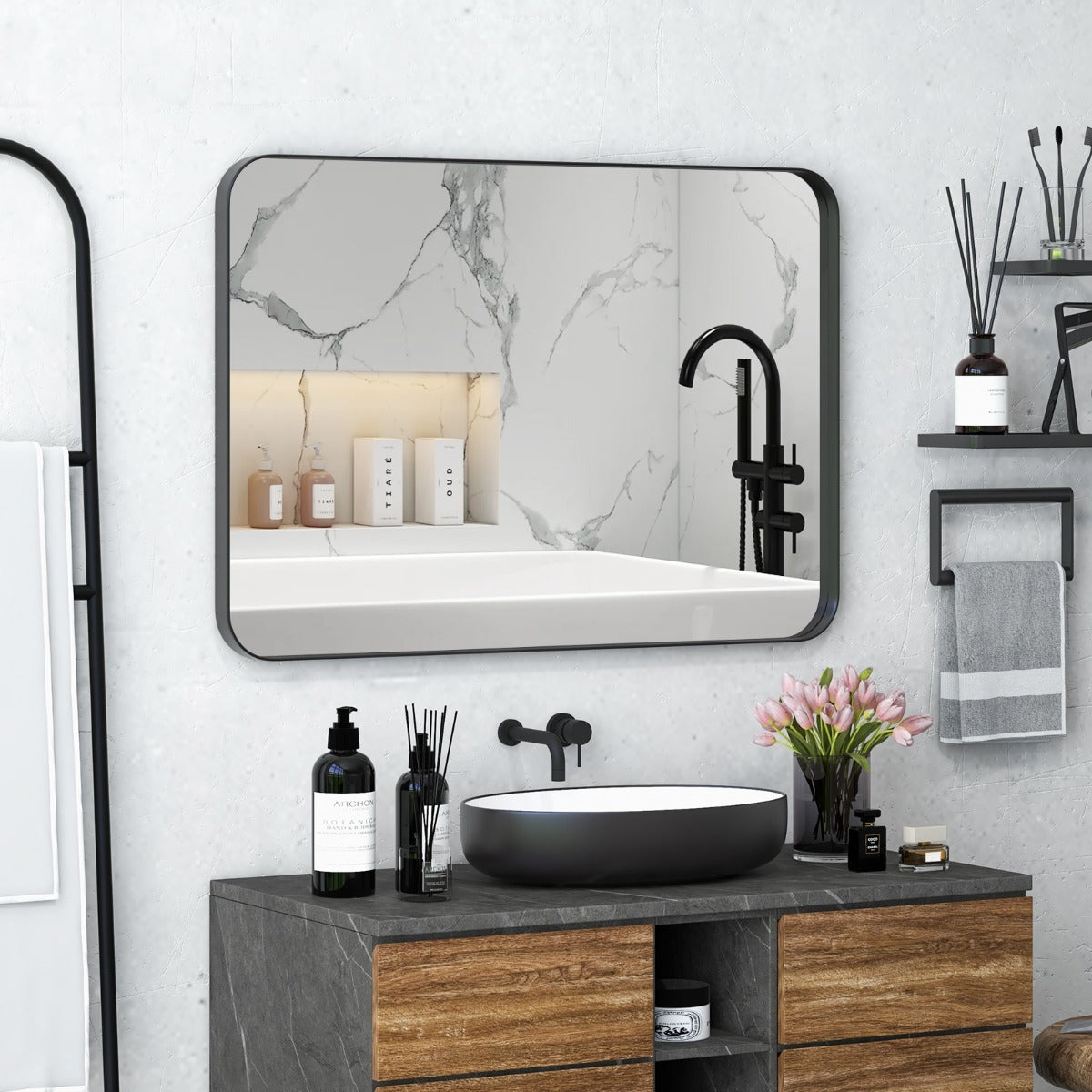 LIVSK Rechthoekige Wandspiegel 51 x 81 cm - Hoge Resolutie - Duurzaam Metalen Frame - Afgeronde Hoeken - Zwart