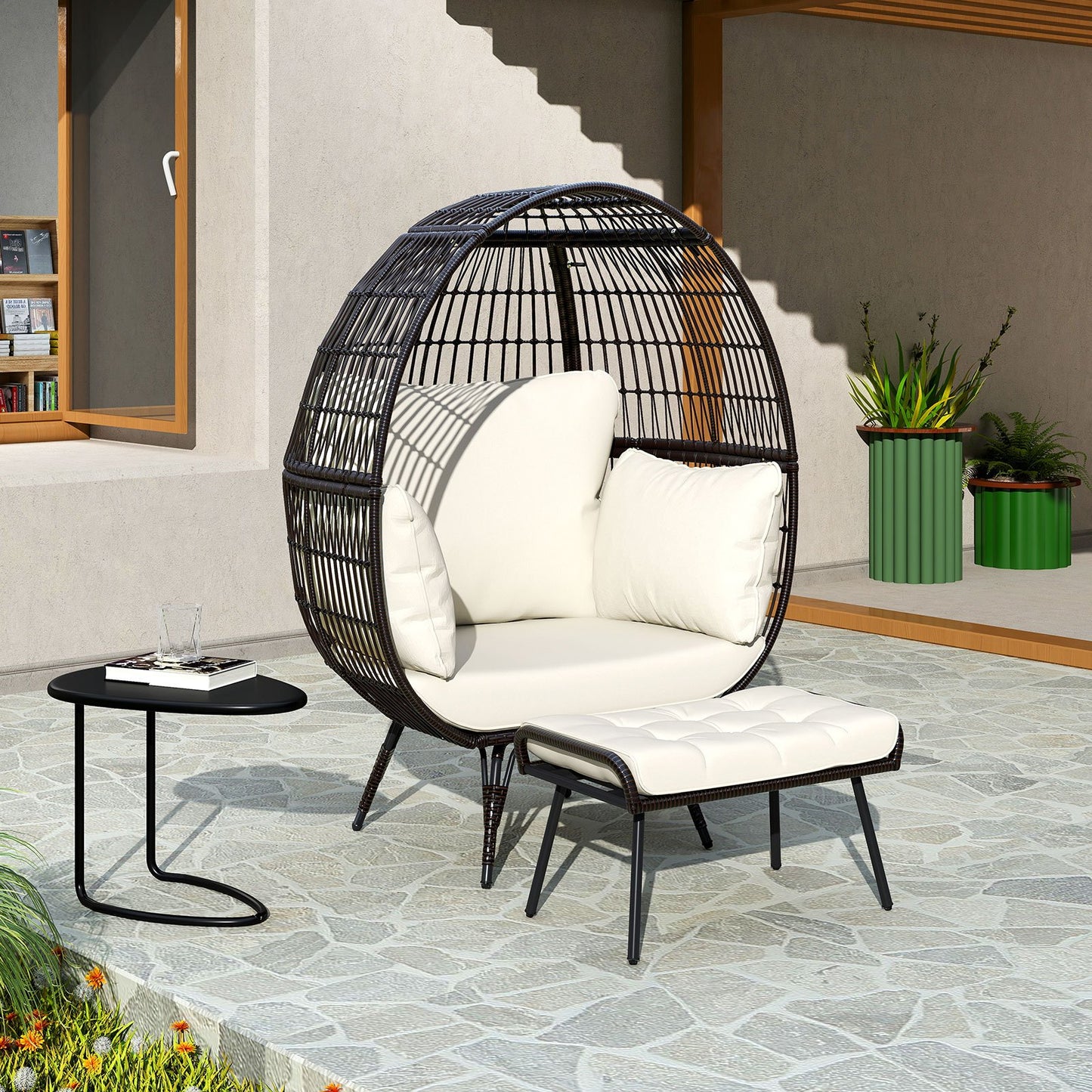 LIVSK Loungestoel en Ottoman Set - Ruim Zitvlak 110 cm - Draagvermogen 205 kg - Duurzaam PE-rattan - Off-white Kussens - Mix bruin
