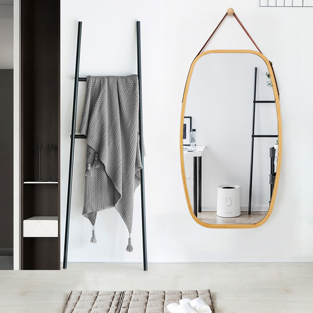 LIVSK Wandspiegel met Bamboeframe - Verstelbare Leren Riem - Heldere Reflectie - 77 x 44 x 1,5 cm - Natuurlijk bamboe