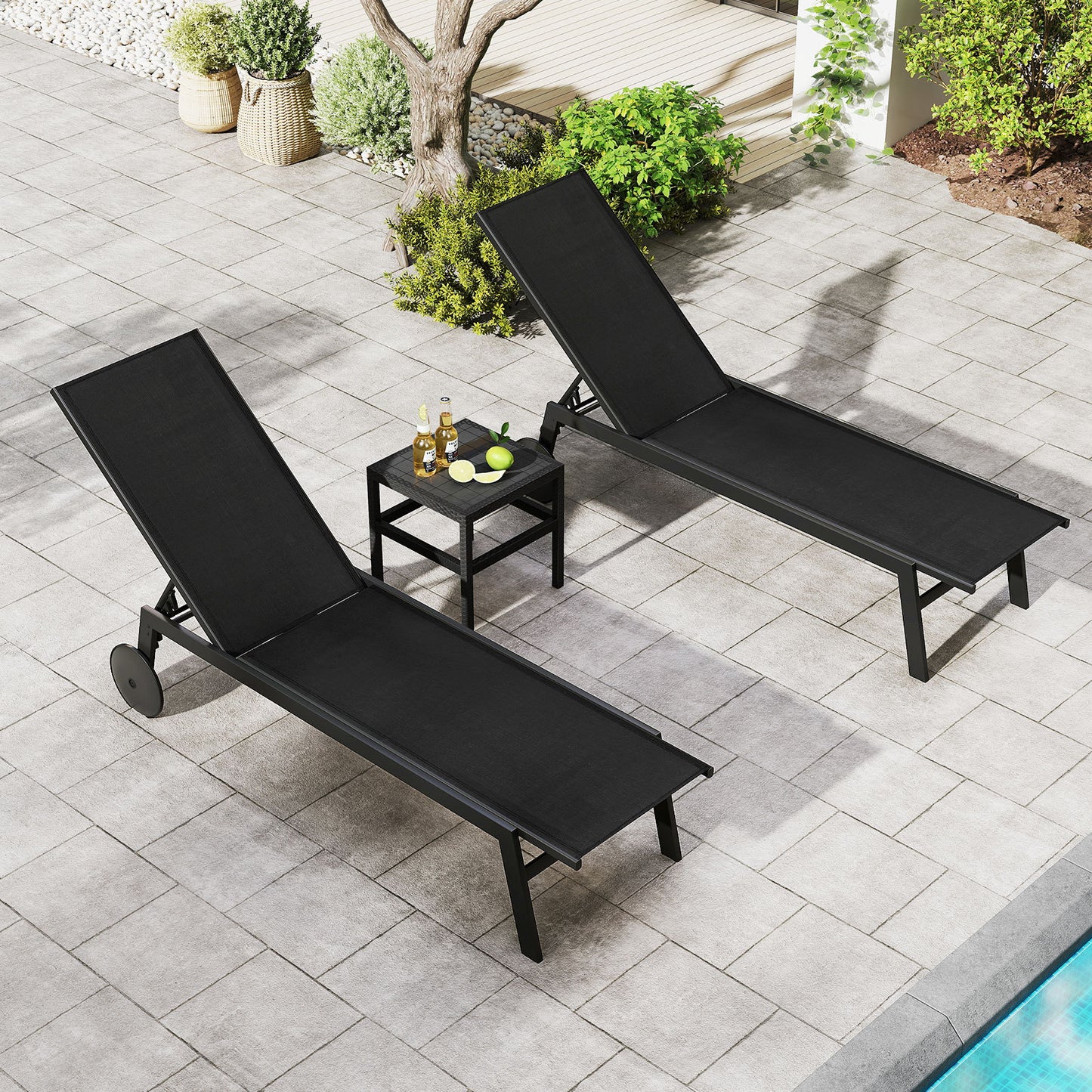 LIVSK Tuinset met Parasol en Ligstoel - Verstelbare Rugleuning - Stevige Bamboe en HDPE - Gemakkelijk te Verplaatsen - Beige en