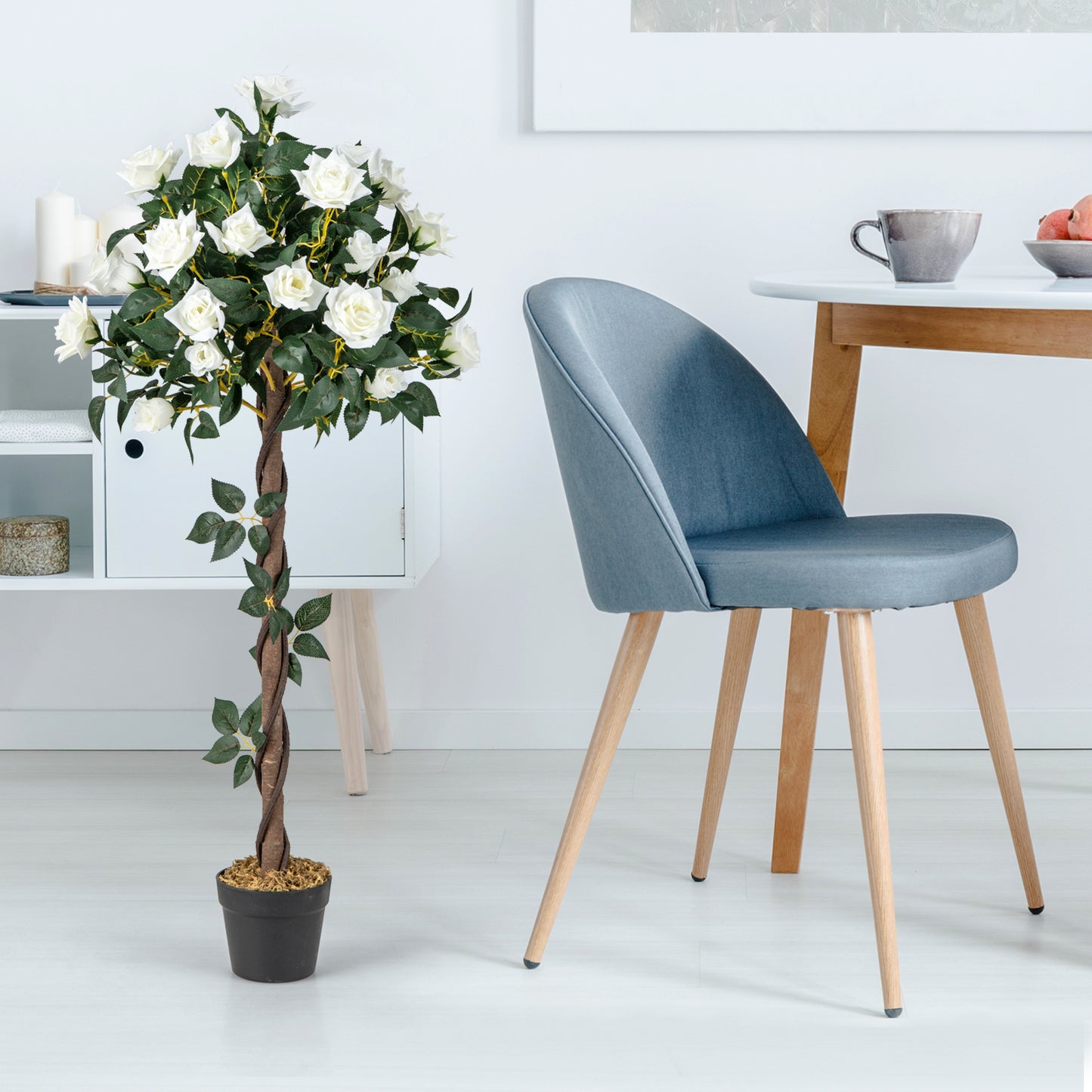 LIVSK Kunstbloemenboom - 120 cm Hoge Rozenboom - Natuurlijke Houten Stam - Onderhoudsvrij - Voor Binnen - Groen+Wit