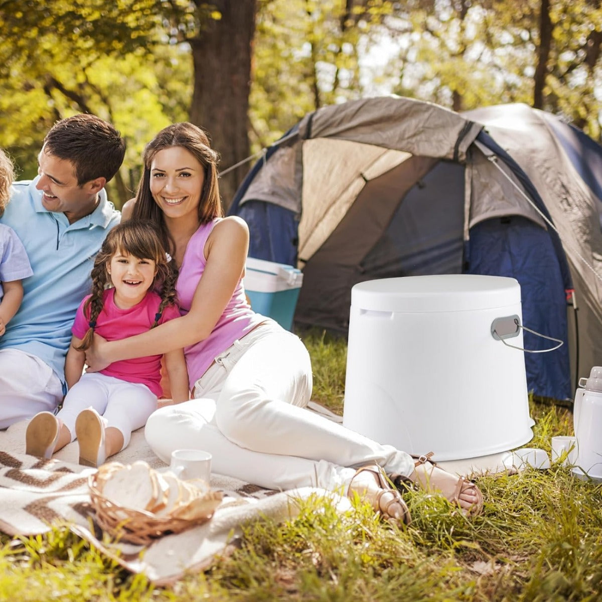 LIVSK Draagbare Toilet - Lichtgewicht en Compact - Uitneembare Binnenemmer - Geurdicht Deksel - Voor Kamperen en Reizen - Wit