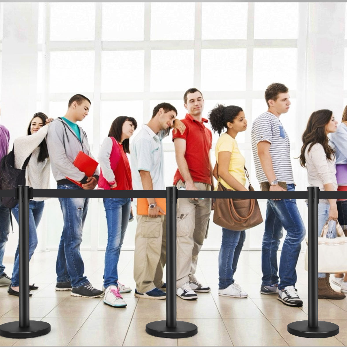 LIVSK Afzetpalen Set van 4 - Roestvrij Staal met Intrekbare Riemen - Flexibel en Veilig - Voor Wachtrijen - Zwart