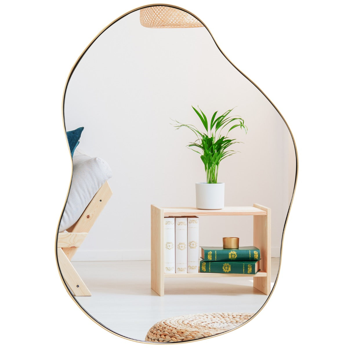 LIVSK Asymmetrische Wandspiegel - HD Reflectie - Stevig MDF en Metaal - Waterbestendig - 78 x 56 cm - Goud