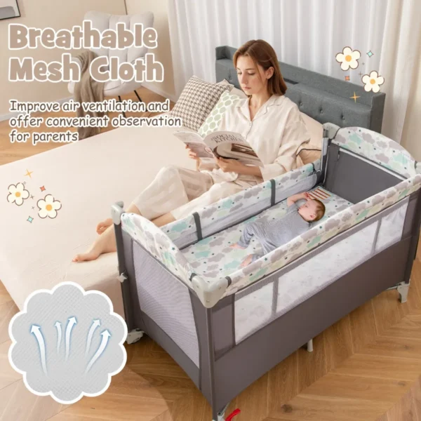 5 in 1 babybed met matras en afneembare luiertafel kinderbed met muziekdoosje en hangend speelgoed in hoogte verstelbaar (grijs) 3