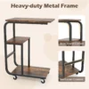 Set van 2 industriële c vormige bijzettafels ruimtebesparende salontafel metalen frame vergrendelbare wielen rustiek bruin 6